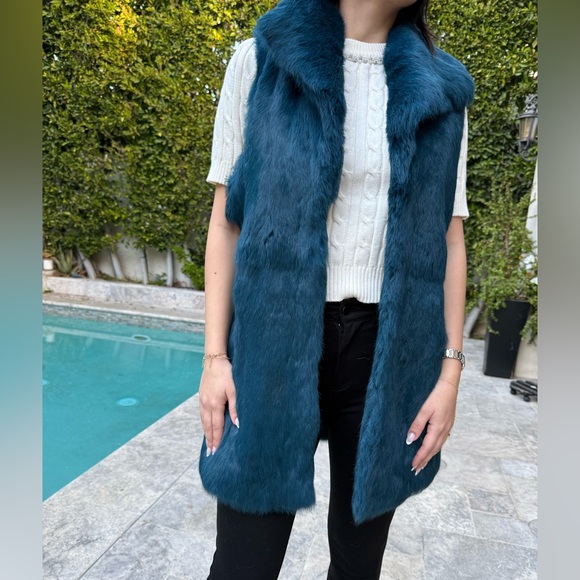 New chic Rabbit Fur Vest in Teal - Picture 4 of 5